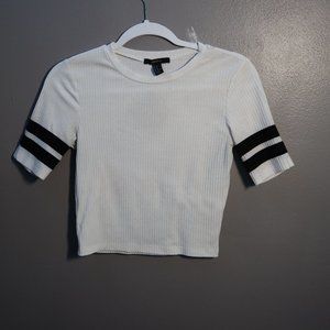Forever 21 Cropped shirt